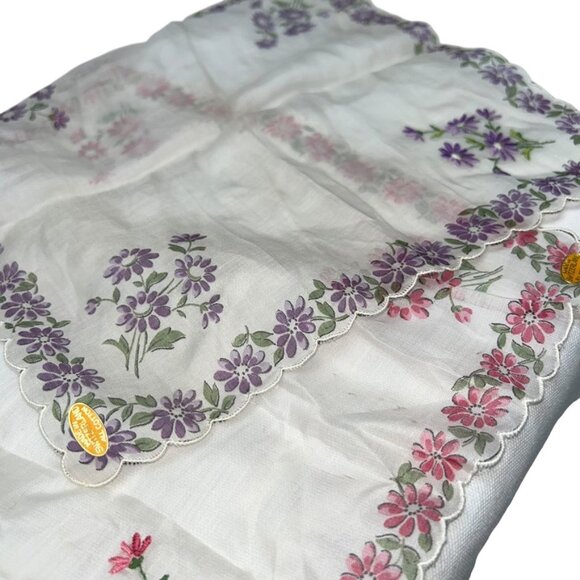 Embroidered Flowers pink purple Switzerland Vintage Handkerchiefs set of 2 - Picture 8 of 8